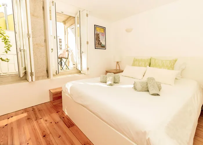 Guest H4u - Bonjardim Terrasse Center * Πόρτο