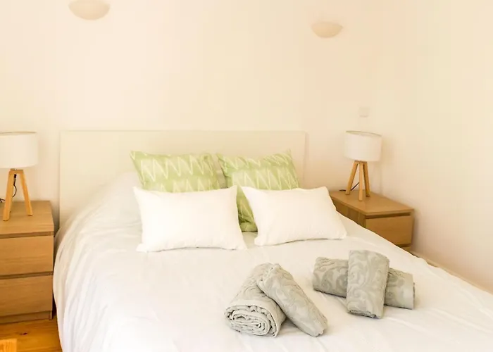 Guest H4u - Bonjardim Garden Center Apartmán *