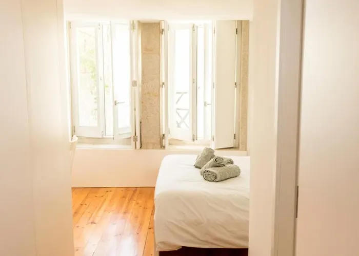 Guest H4u - Bonjardim Garden Center * Porto