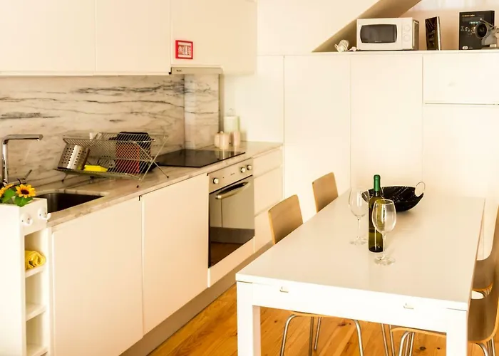 Guest H4u - Bonjardim Terrasse Center Διαμέρισμα *