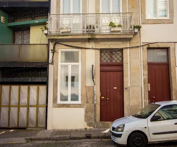 Guest H4u - Bonjardim Garden Center Porto