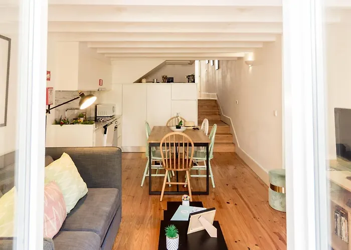 Guest H4u - Bonjardim Garden Center Apartment