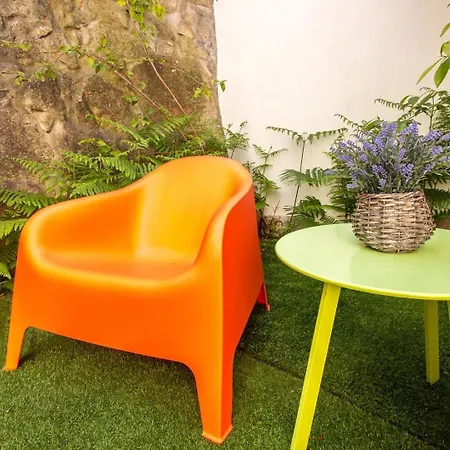Guest H4u - Bonjardim Garden Center Oporto