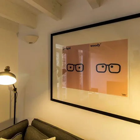 Guest H4u - Bonjardim Terrasse Center Apartman *