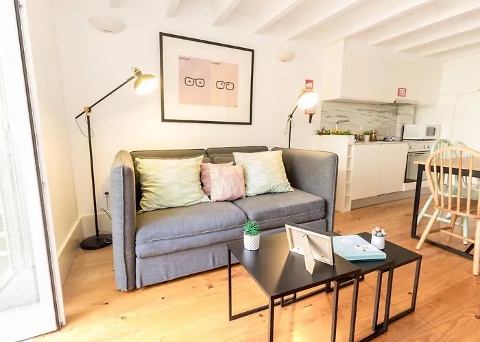 Guest H4u - Bonjardim Garden Center Oporto