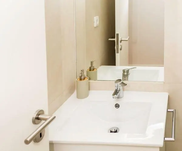 Guest H4u - Bonjardim Garden Center Appartement *