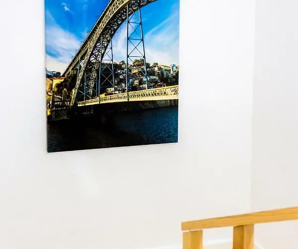 Guest H4u - Bonjardim Terrasse Center *