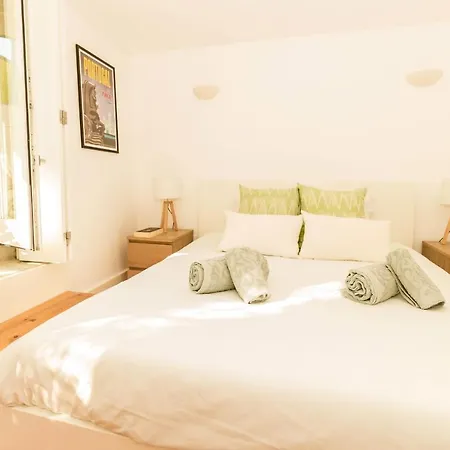 Guest H4u - Bonjardim Terrasse Center アパート ポルト