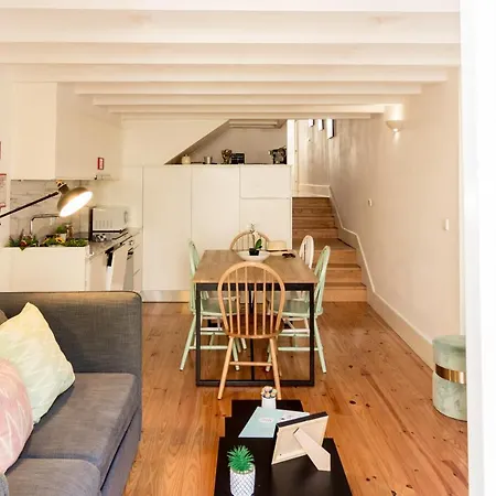 Guest H4u - Bonjardim Terrasse Center アパート