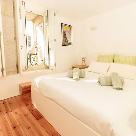 Guest H4u - Bonjardim Terrasse Center * ポルト