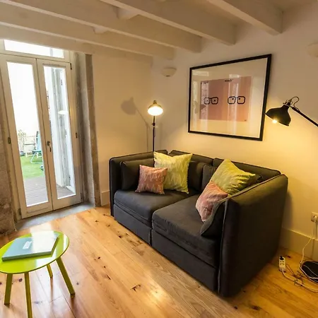 Guest H4u - Bonjardim Terrasse Center ポルト