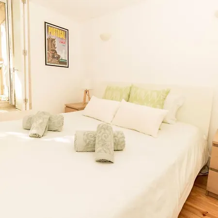 Guest H4u - Bonjardim Terrasse Center