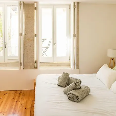 Guest H4u - Bonjardim Terrasse Center Porto