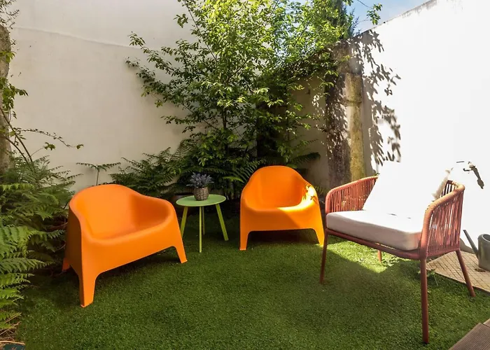 Guest H4u - Bonjardim Garden Center Apartman *