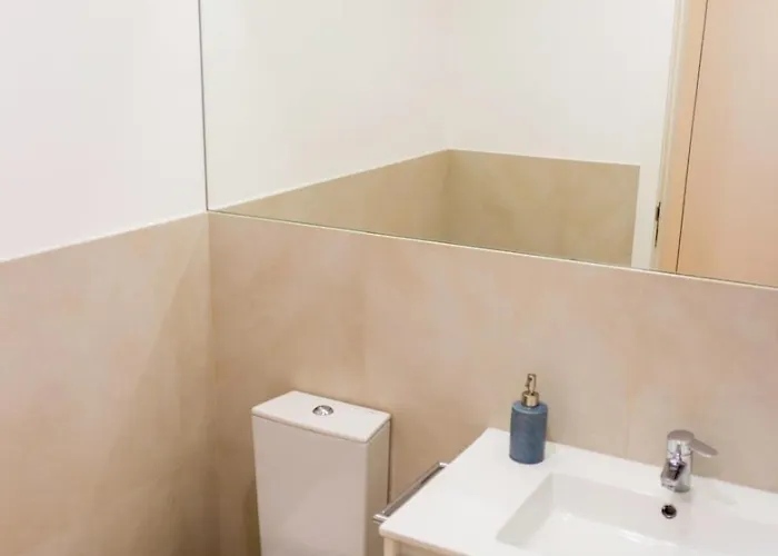 Guest H4u - Bonjardim Garden Center Porto