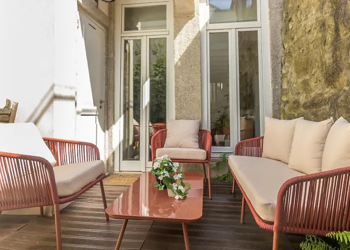 Guest H4u - Bonjardim Garden Center Apartman